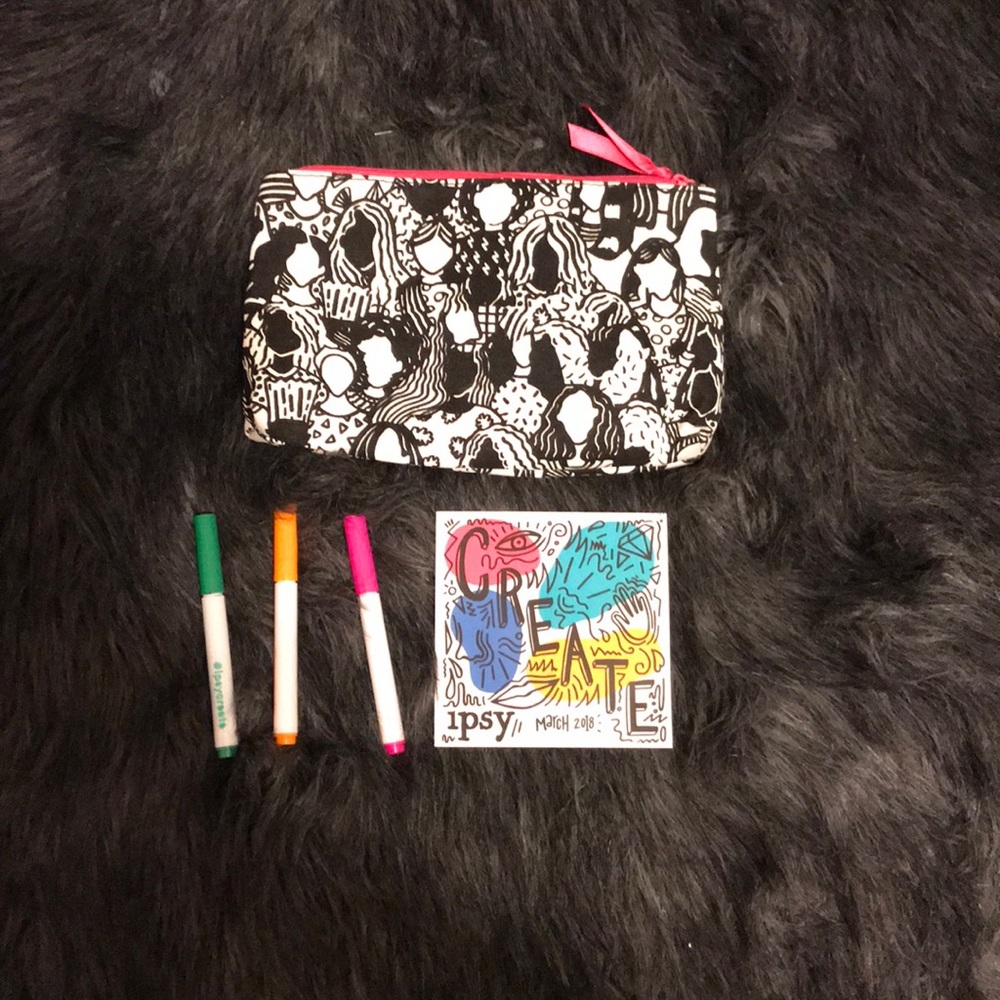 Free cosmetic bag crear see detail